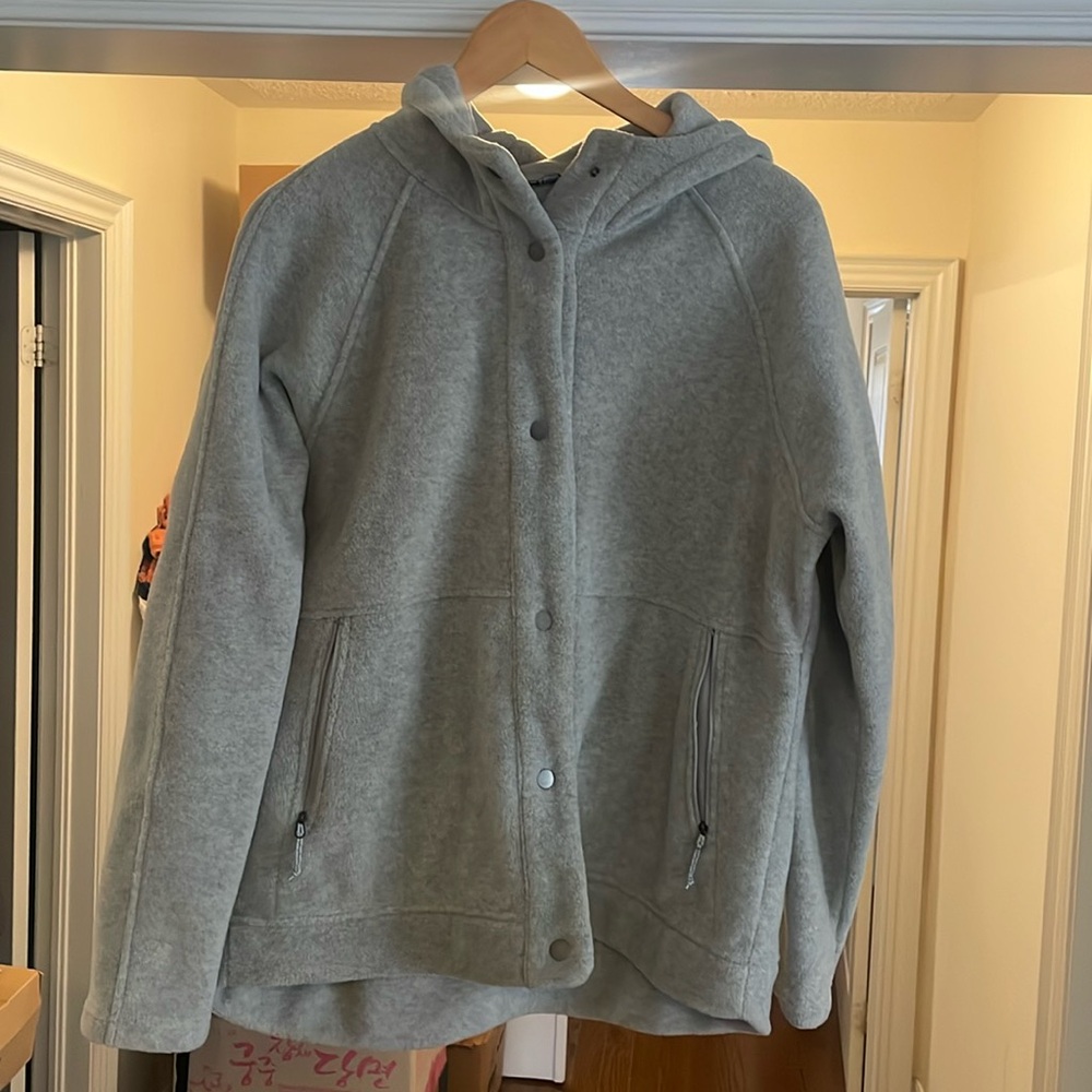 North face fleece jacket with zipper pockets